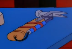 Imagen con el martillo eléctrico del capítulo Homero Inventor de Los Simpsons, a propósito de su experiencia del usuario. investigacion ux, ux research, lean ux research, proceso ux